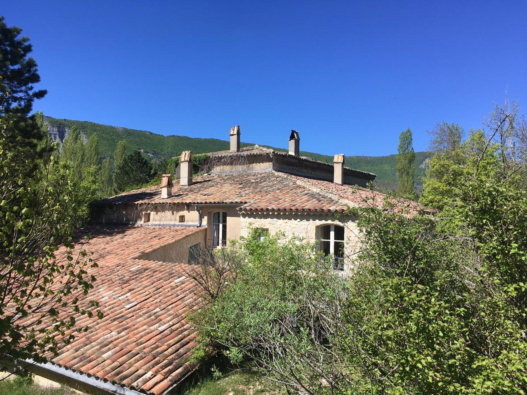 Le Moulin De La Viorne, Gite Avec Piscine Au Coeur De La Nature En Haute-Provence Les Omergues Bagian luar foto